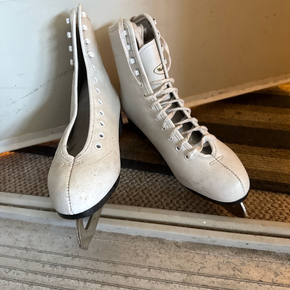 Nothing But Love White Ankle Boots Sleek Design